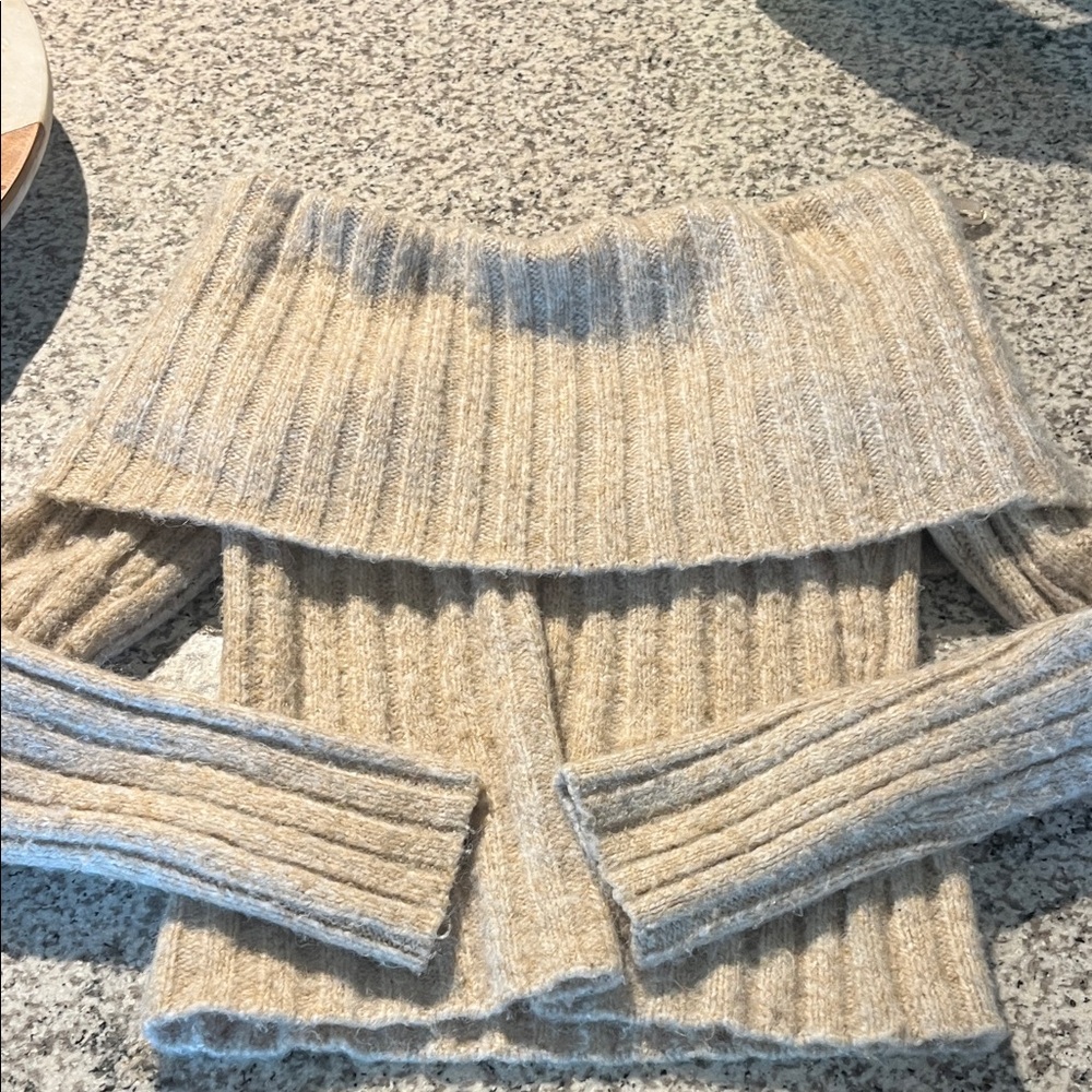 Abercrombie sweater